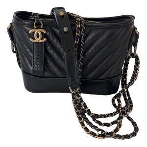 Chanel Black Chevron Quilted Shoulder Bag with Gold Chain